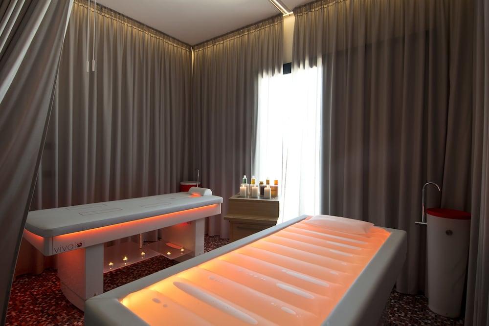Grand Hotel Masseria Santa Lucia 오스투니 외부 사진