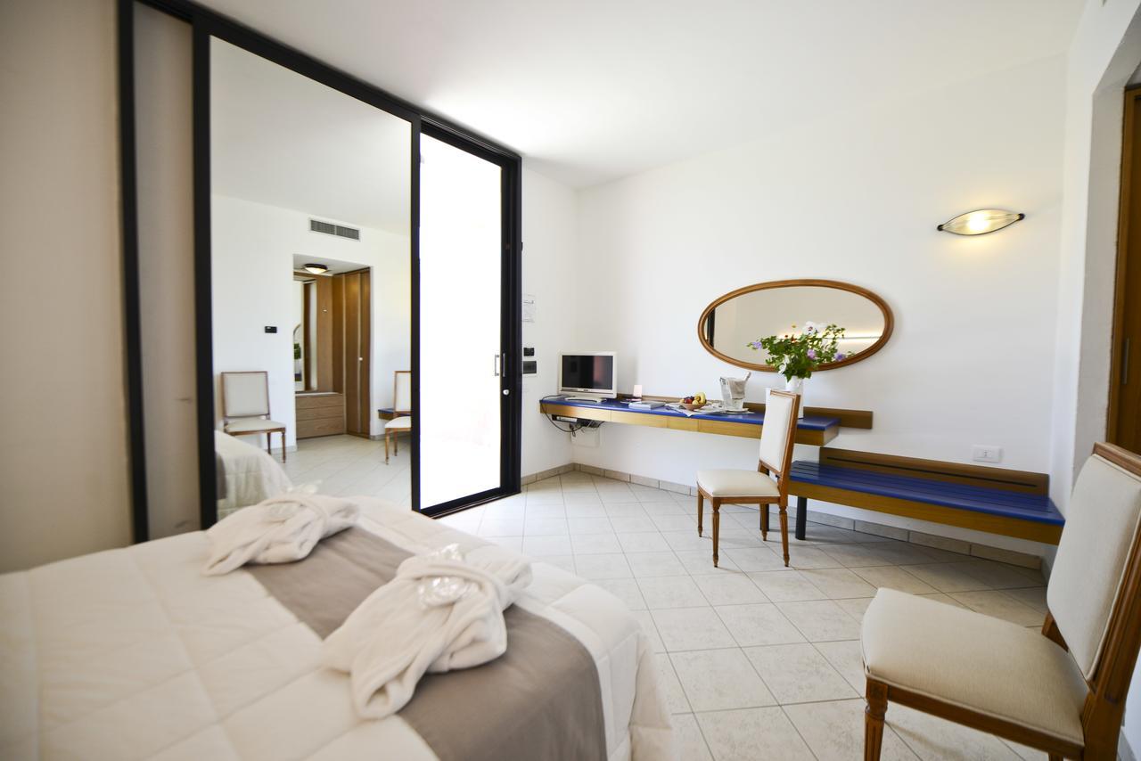 Grand Hotel Masseria Santa Lucia 오스투니 외부 사진